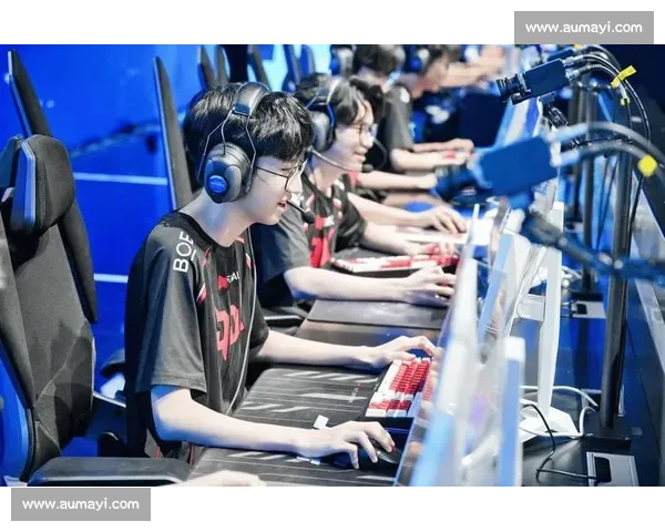 青春无畏！电竞国际盛典舞台上，年轻一代正用实力书写传奇！